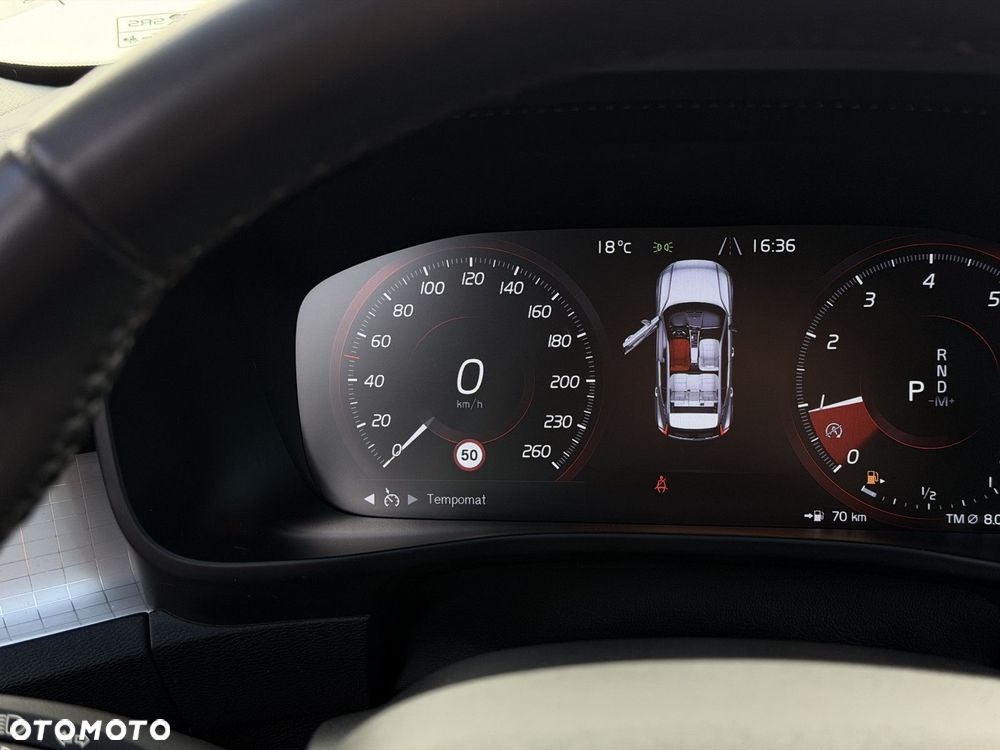 Volvo XC 40 - 22