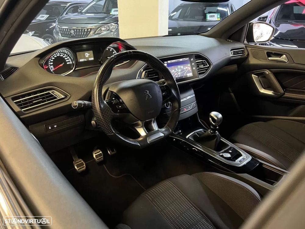 Peugeot 308 1.2 PureTech GT Line - 5