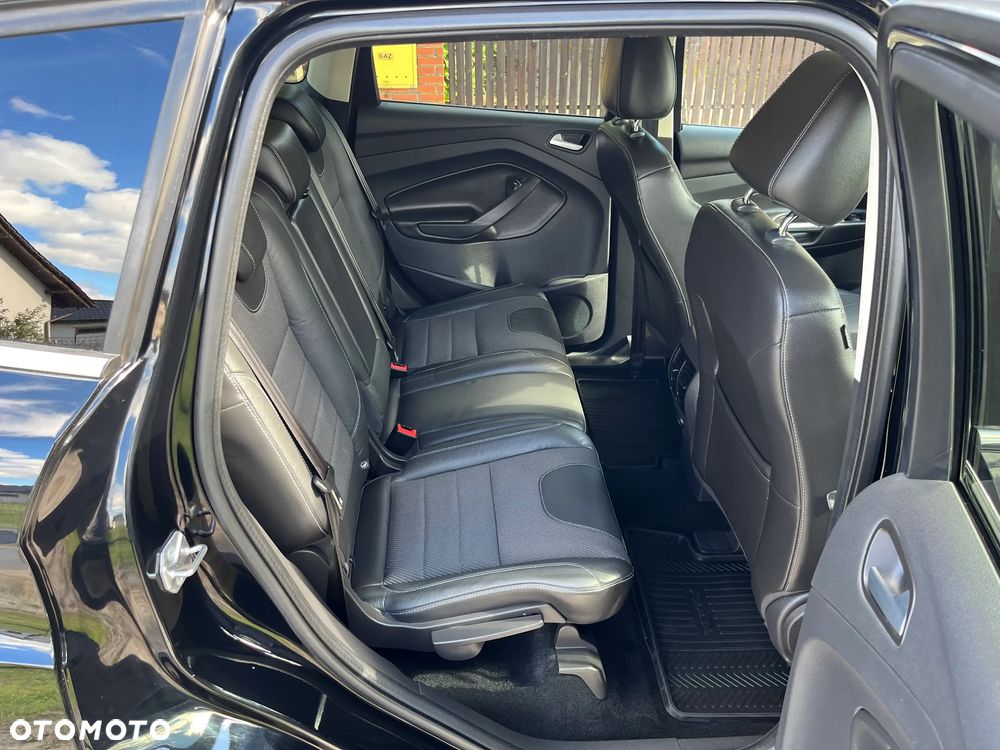 Ford Kuga 2.0 TDCi 2x4 Titanium - 24