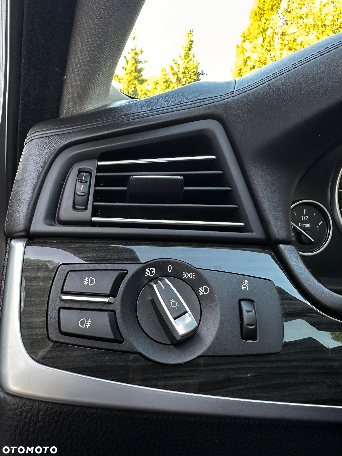 BMW Seria 5 530d xDrive - 28