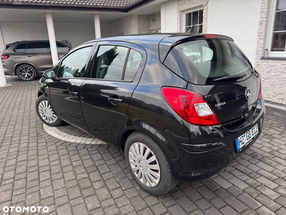 Opel Corsa 1.2 16V Cosmo - 4