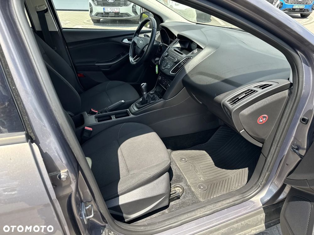 Ford Focus 1.6 Trend - 13
