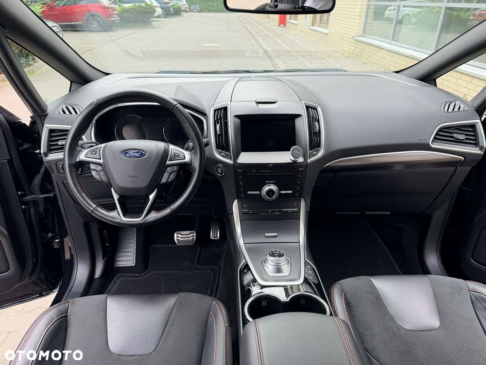 Ford S-Max - 26