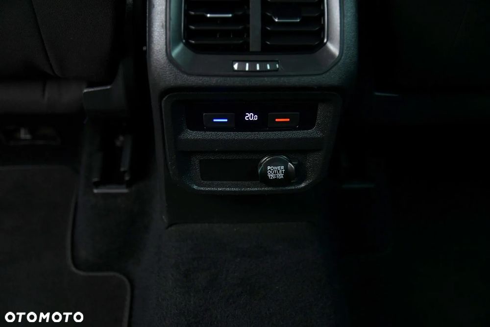 Volkswagen Tiguan - 26