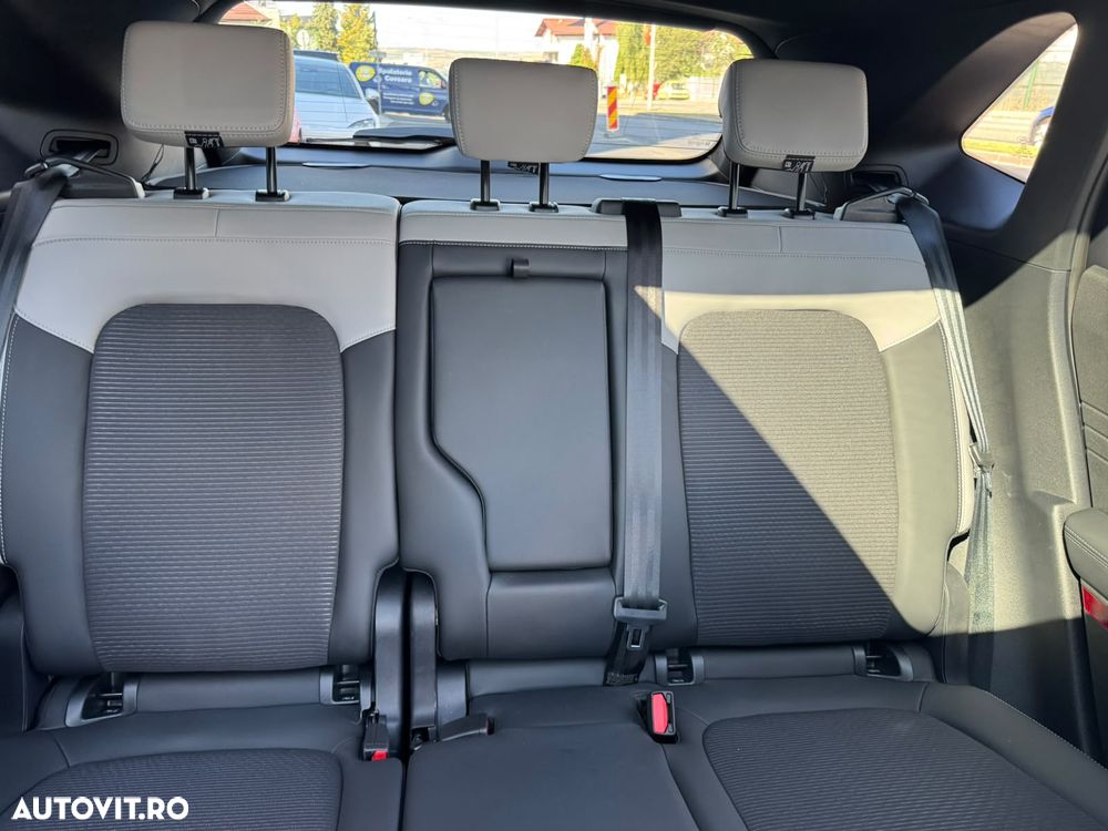 Ford Kuga - 28