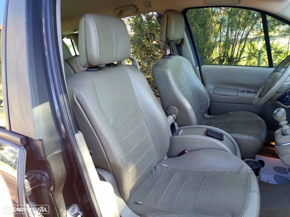 Renault Grand Scénic - 35