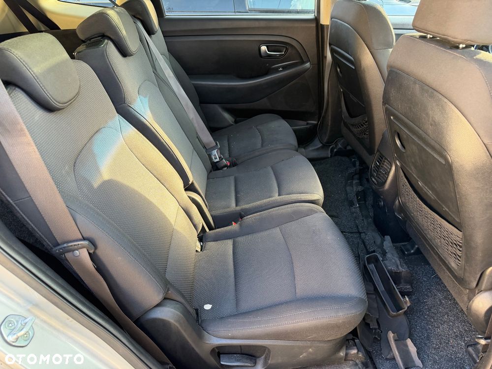 Kia Carens 1.7 CRDi 115 Dream-Team Edition - 12