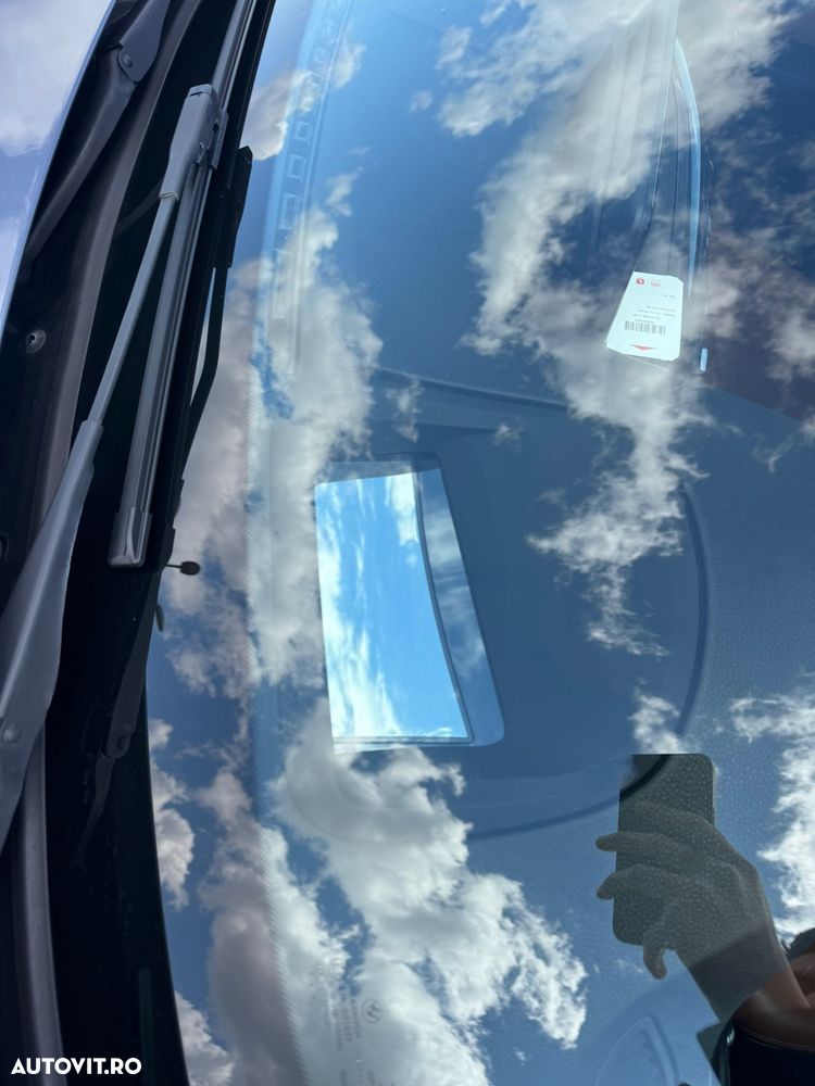 BMW Seria 3 320d Aut. - 12