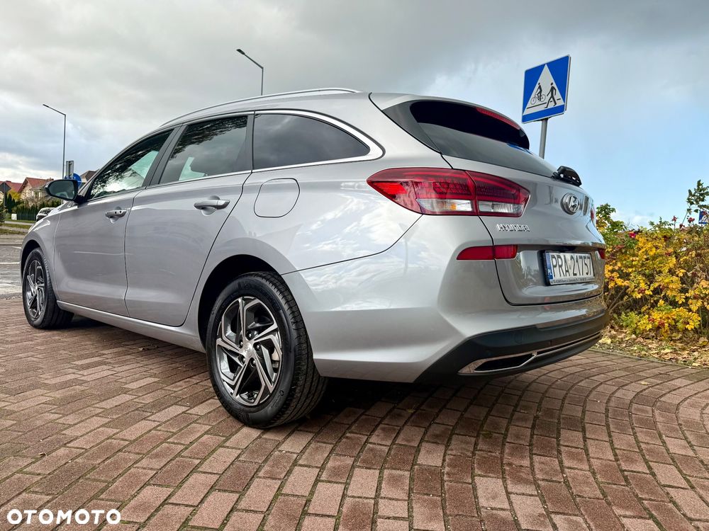 Hyundai i30 Kombi 1.5 T-GDI 48V-Hybrid Intro - 26