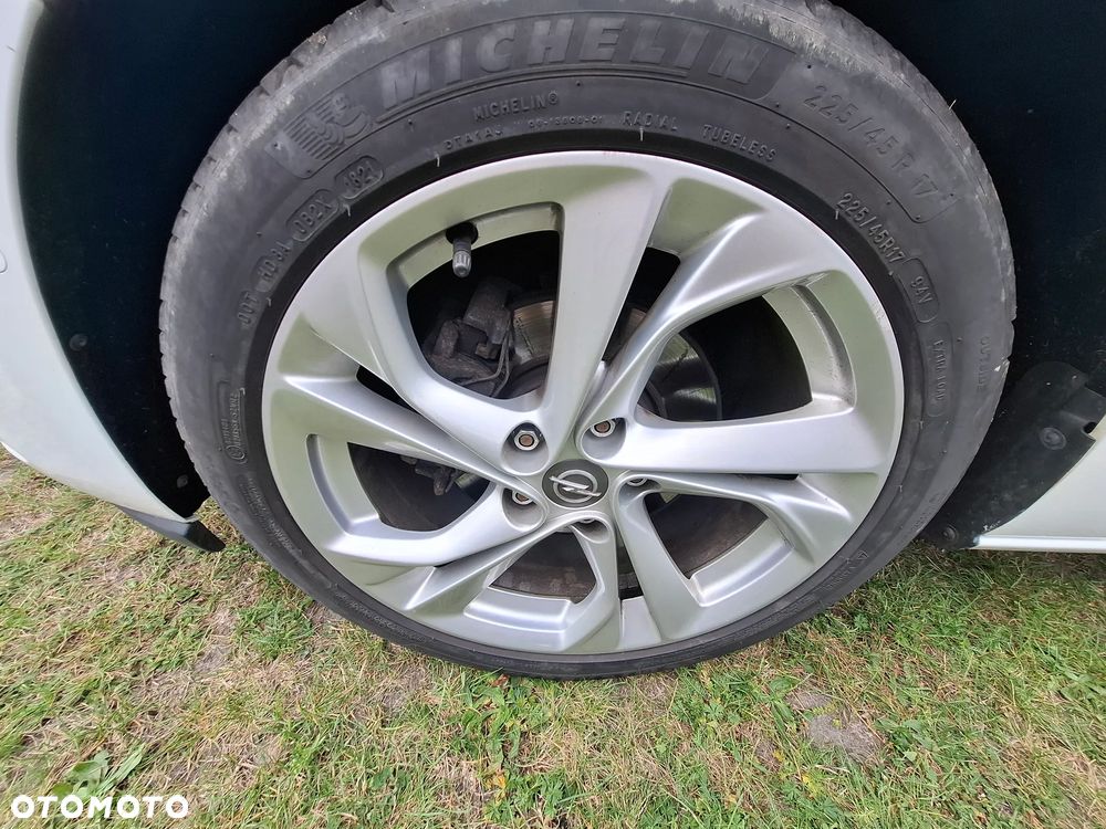 Opel Astra 1.4 T Elite S&S - 19