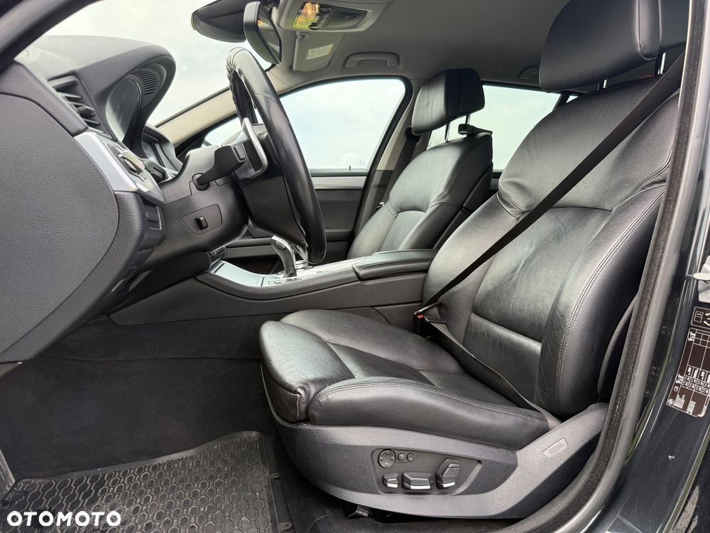 BMW Seria 5 525d Sport-Aut Luxury Line - 10