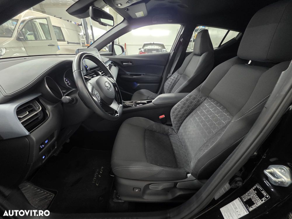 Toyota C-HR - 15