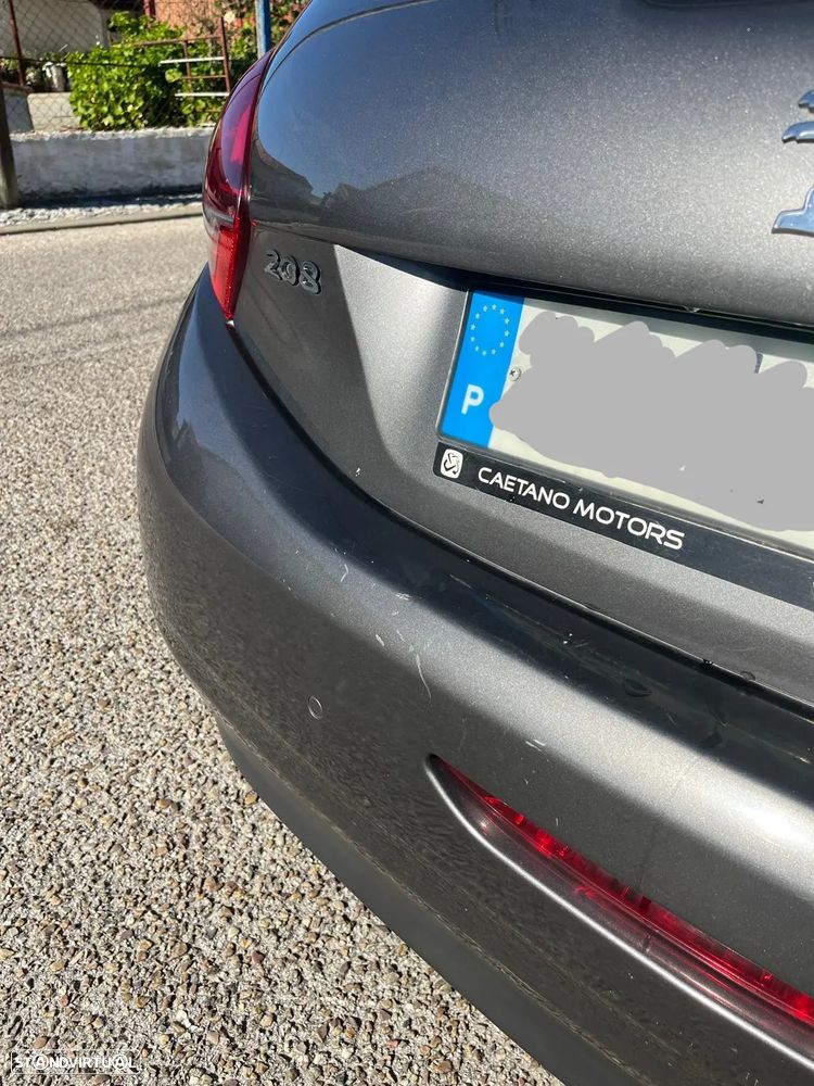 Peugeot 208 - 52
