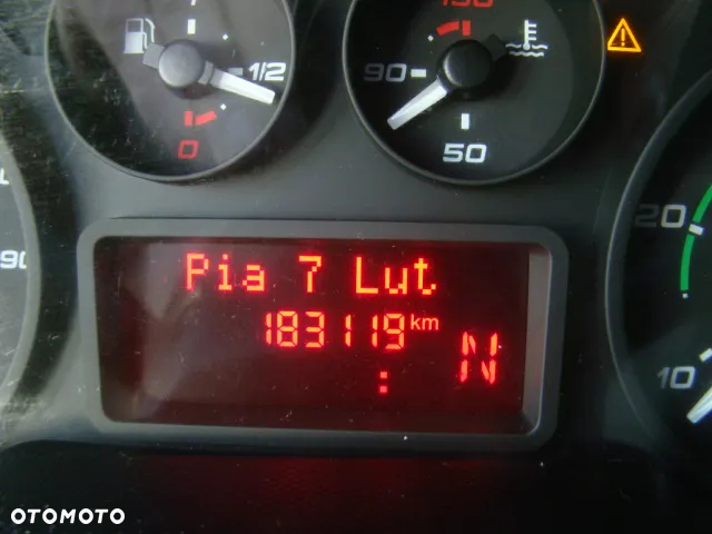 Iveco DAILY 50 C 17 3.0TDI WYWROTKA 4.70M 3.5T KLIMATRONIK - 32