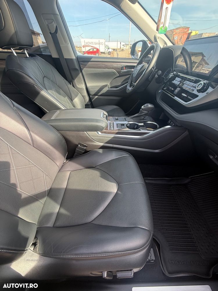 Toyota Highlander 2.5 Hybrid Luxury - 29