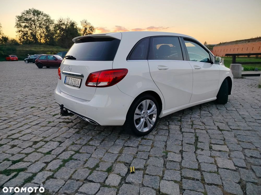 Mercedes-Benz B-Class 2016 photo 5