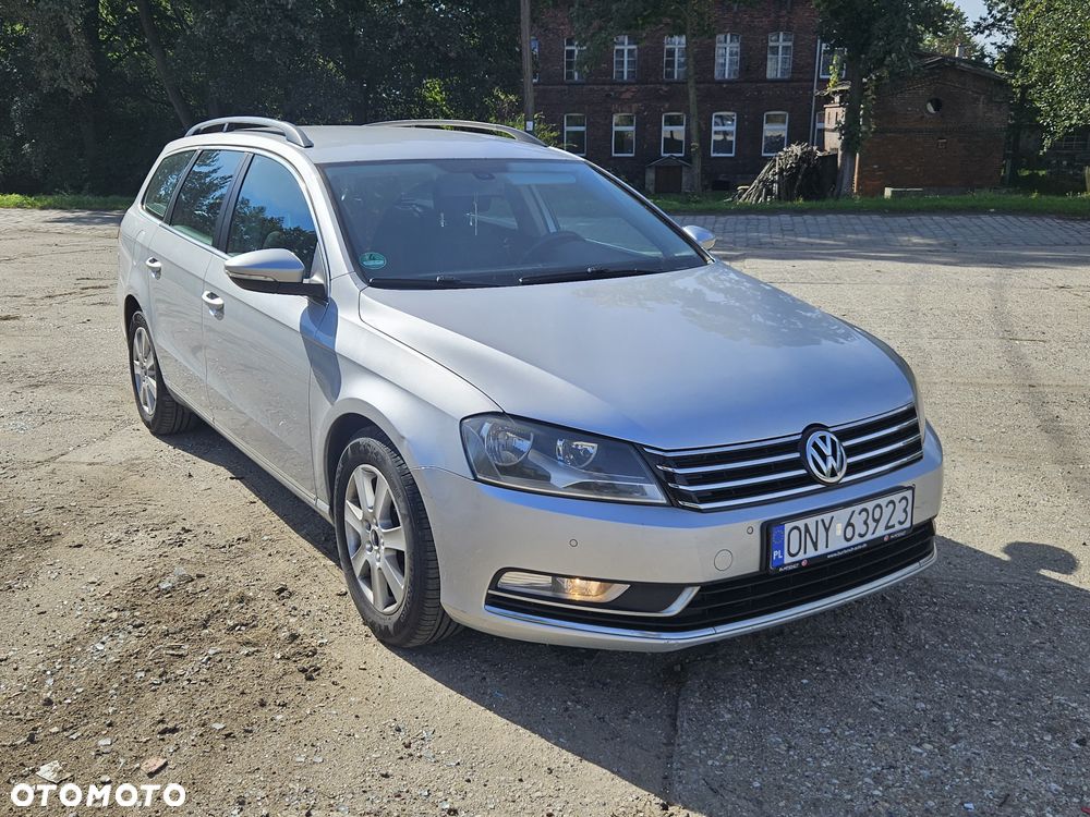 Volkswagen Passat 1.6 TDI Comfortline - 1