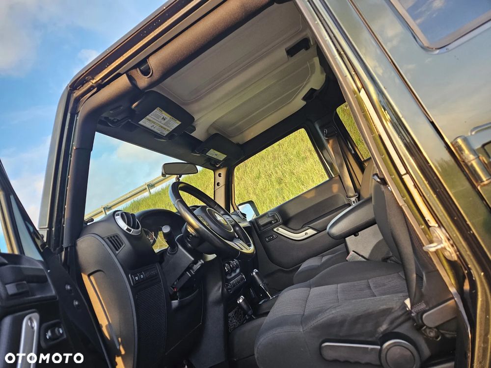 Jeep Wrangler 2.8 CRD Unlim Rubicon - 17