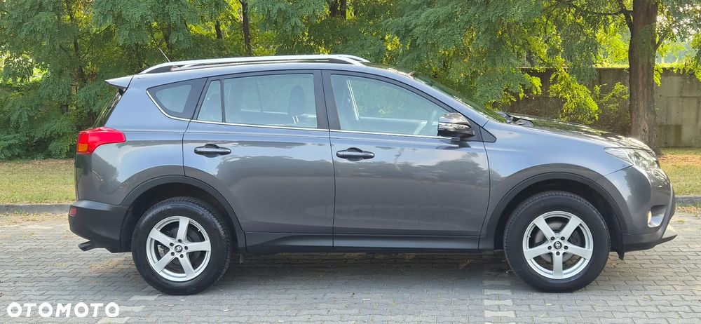 Toyota RAV4 2.0 D-4D Premium - 8