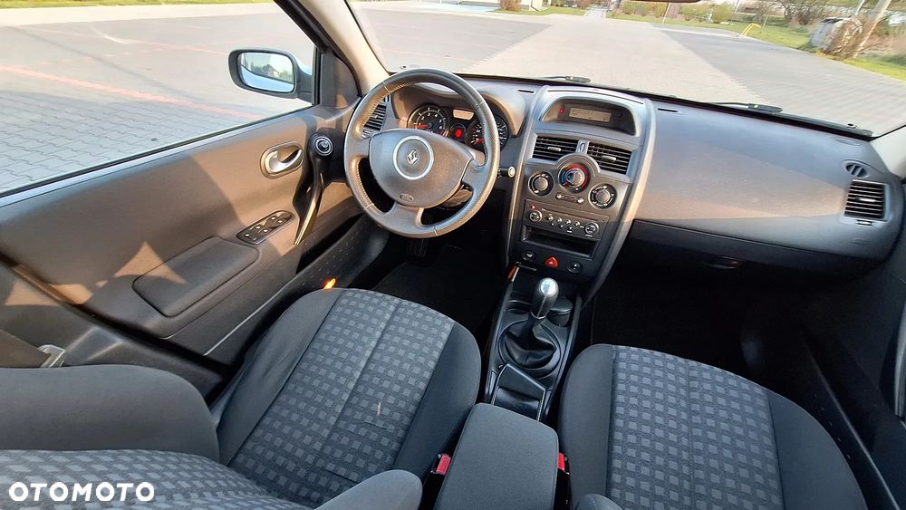Renault Megane 1.6 16V 100 Authentique - 22