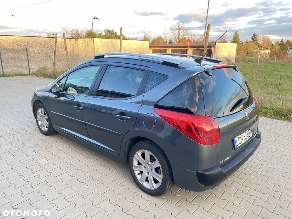 Peugeot 207 - 3