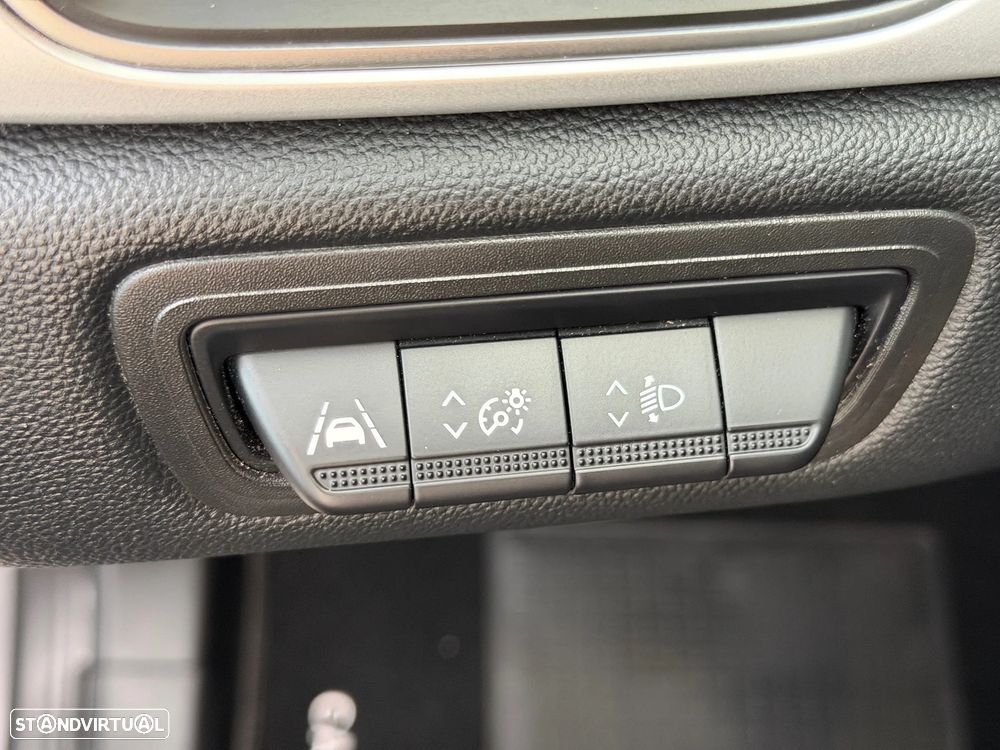 Renault Captur 1.0 TCe Exclusive Bi-Fuel - 12