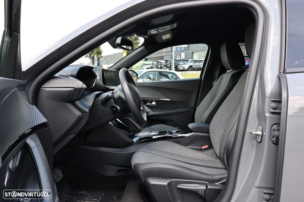 Peugeot e-2008 54 kWh Allure - 16