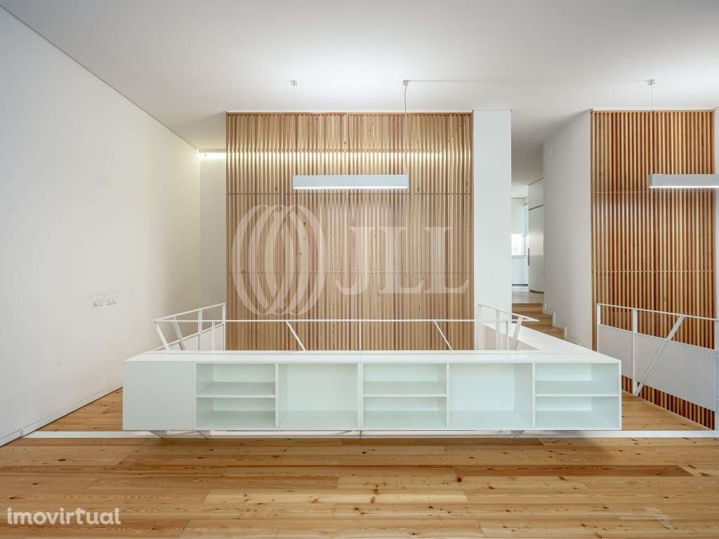 Apartamento T0+1 duplex, junto ao Parque Eduardo VII - Grande imagem: 2/19