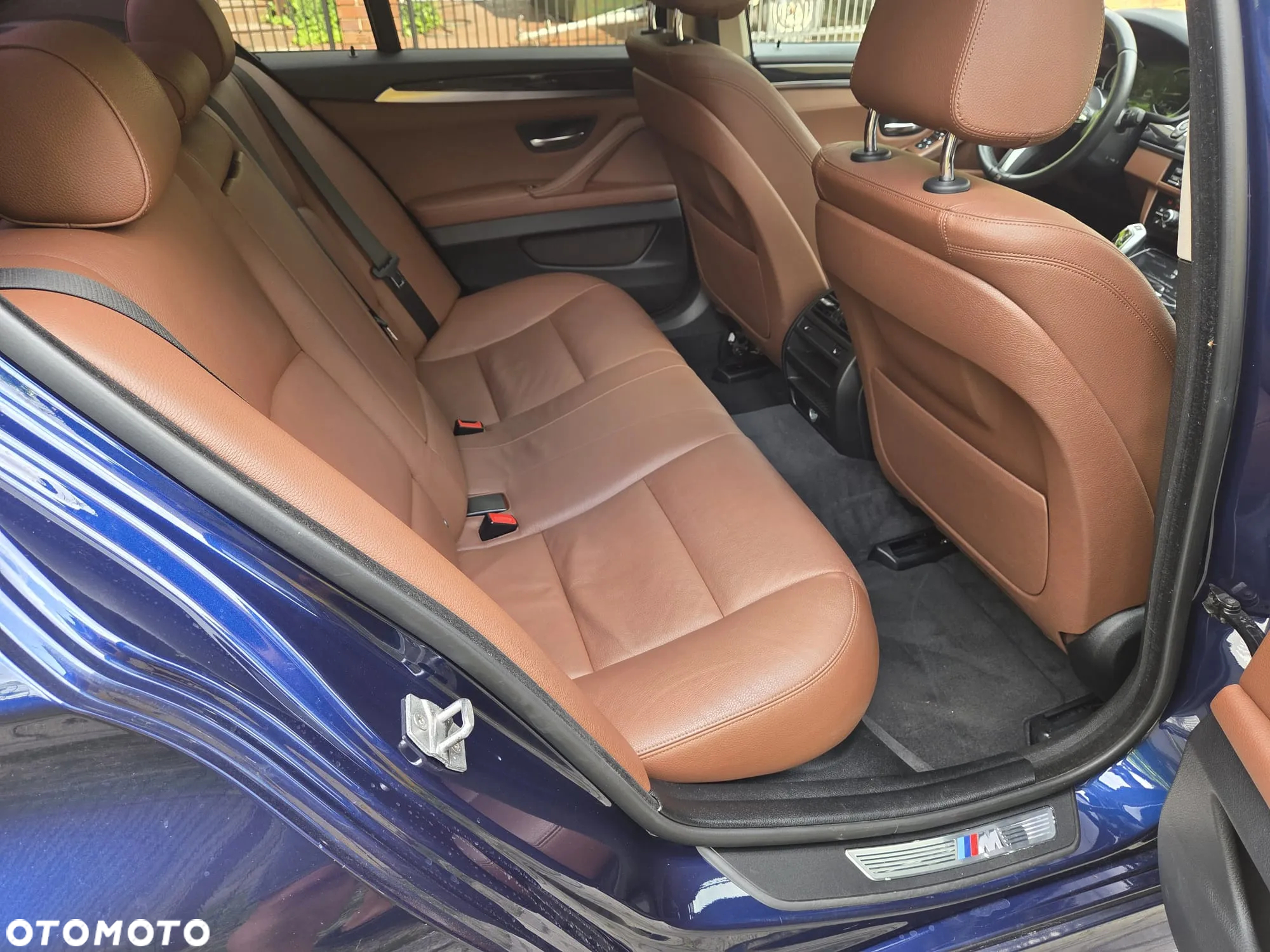 BMW Seria 5 520d M Sport - 13