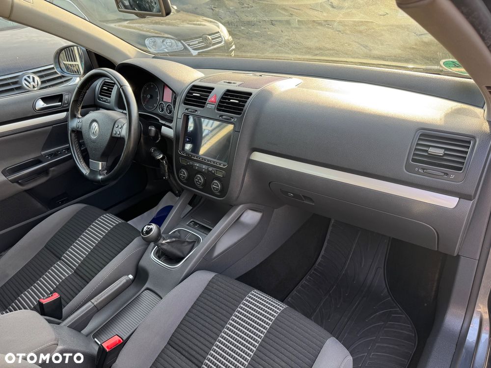 Volkswagen Jetta - 19
