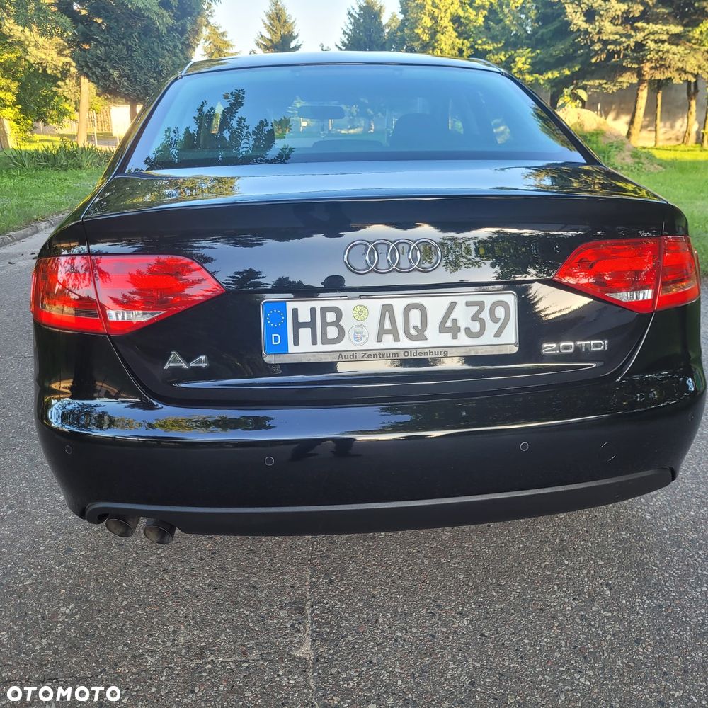 Audi A4 Limousine - 11