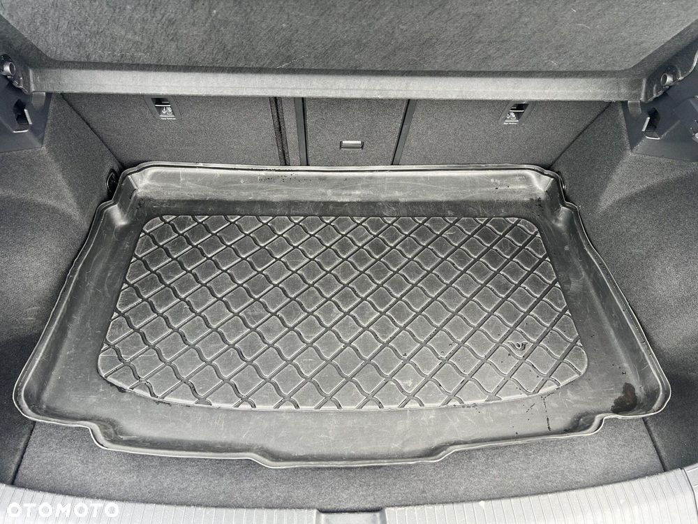 Volkswagen T-Roc - 25