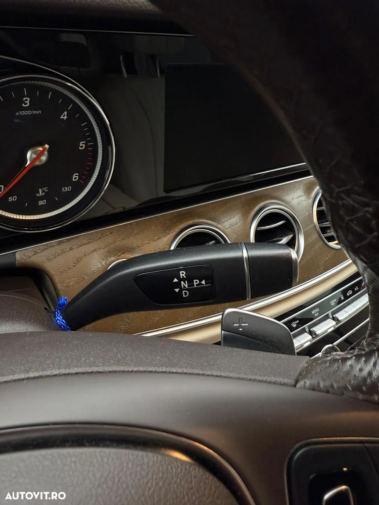 Mercedes-Benz E 220 d 4MATIC 9G-TRONIC - 15