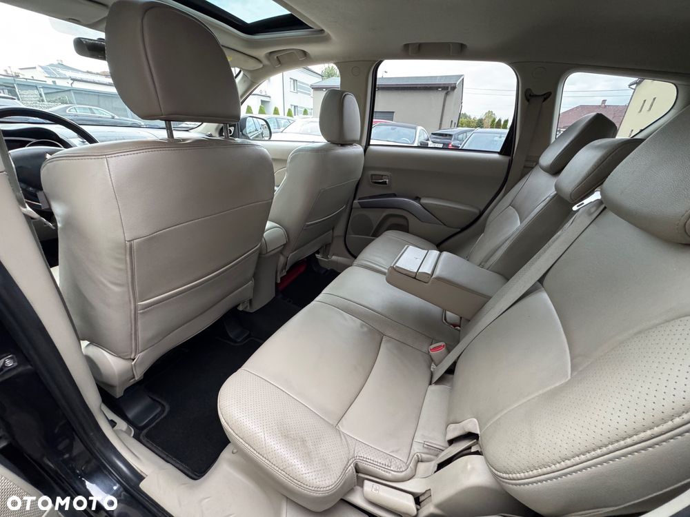 Mitsubishi Outlander - 23