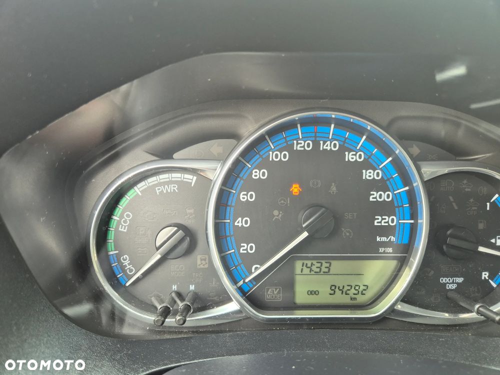 Toyota Yaris 1.5 VVT-i Selection - 9