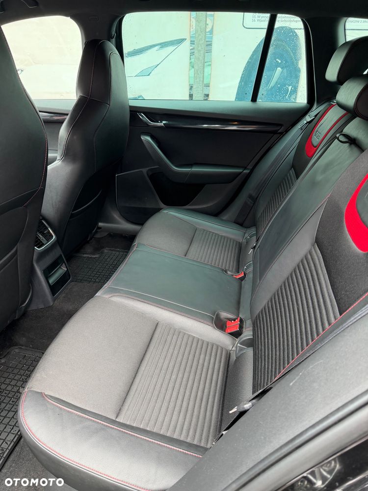 Skoda Octavia 2.0 TDI RS DSG - 14