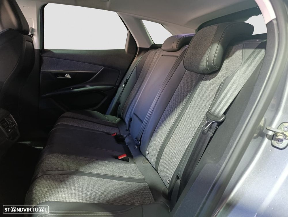 Peugeot 3008 1.2 PureTech Allure - 8