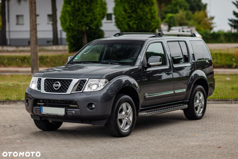 Nissan Pathfinder - 3