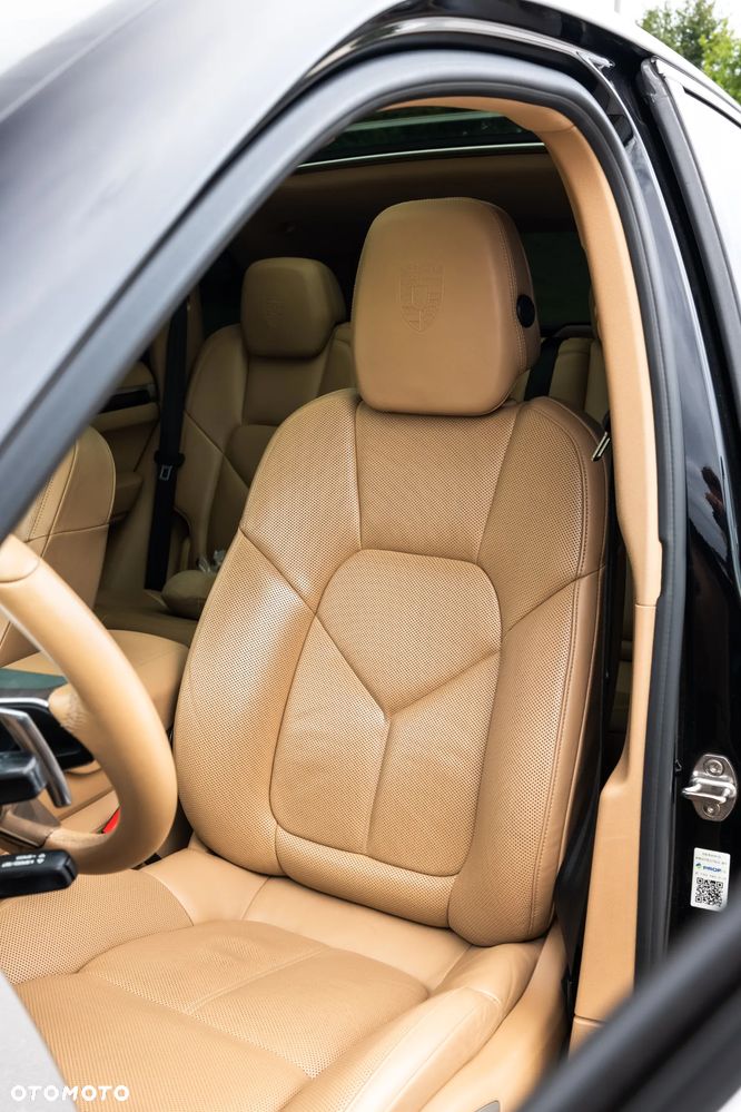 Porsche Cayenne S - 39