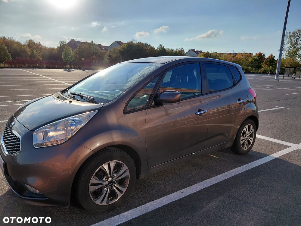 Kia Venga 2015 photo 3