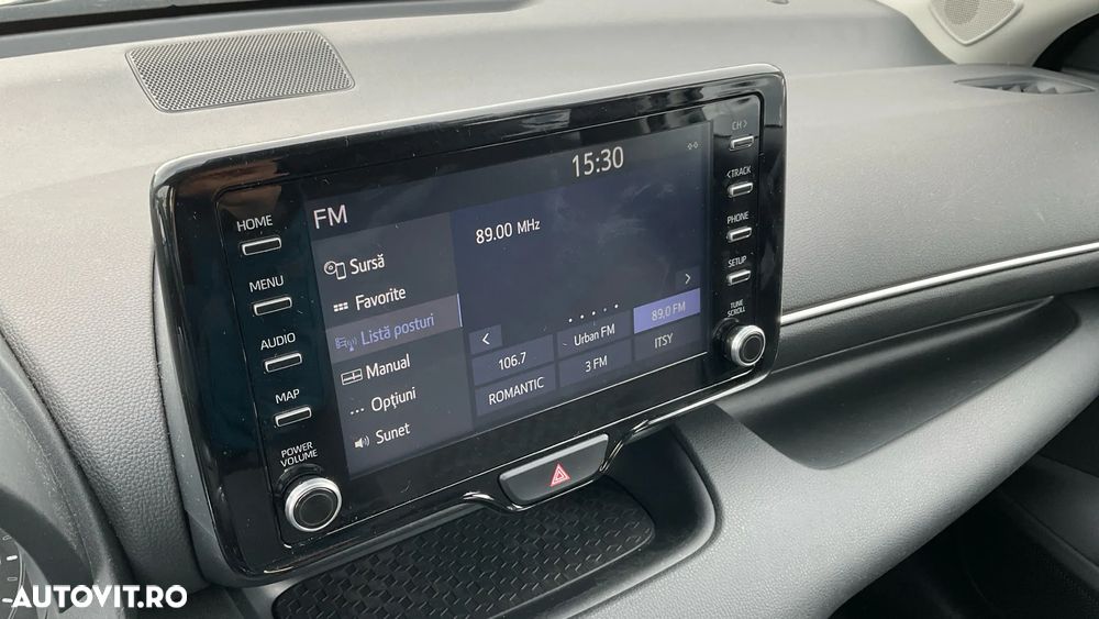 Toyota Yaris 1.5 VVT-i HSD Dynamic - 9