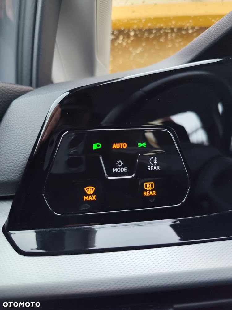 Volkswagen Golf 1.0 TSI Life - 16