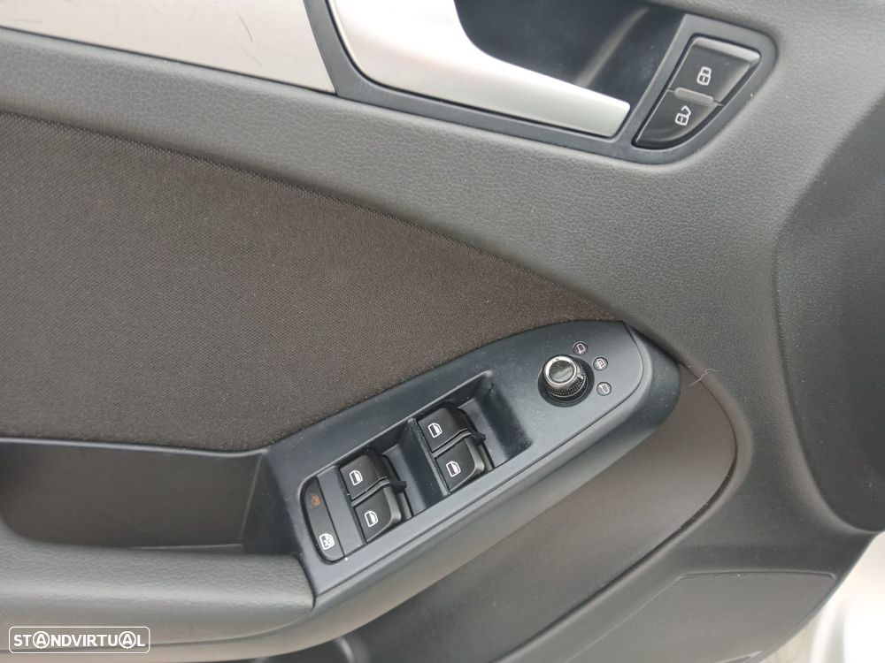 Audi A4 Avant 2.0 TDI Advance - 17