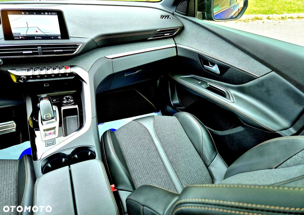 Peugeot 3008 1.6 PureTech GPF GT Line S&S EAT8 - 27