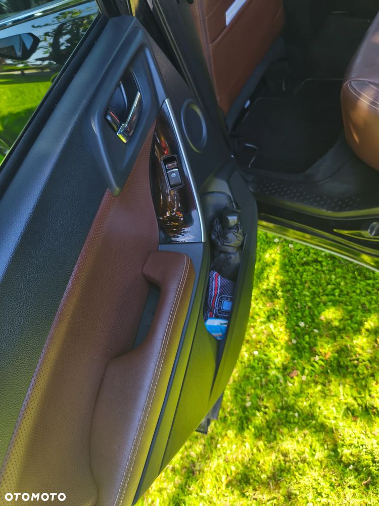 Subaru Forester 2.0 XT Platinum Lineartronic - 17