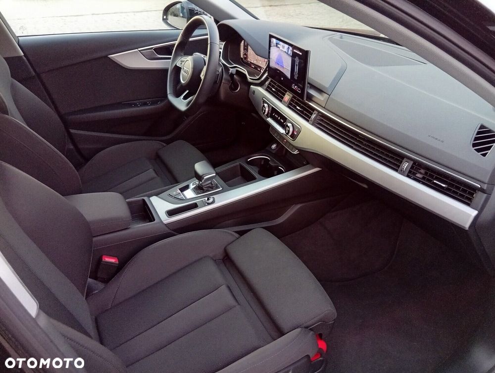 Audi A4 Limousine - 20