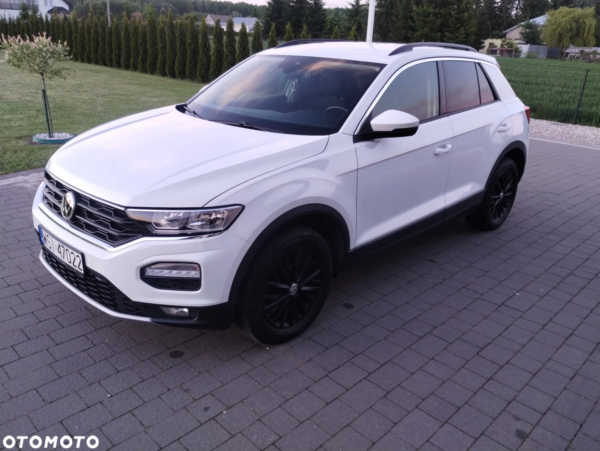 Volkswagen T-Roc - 8