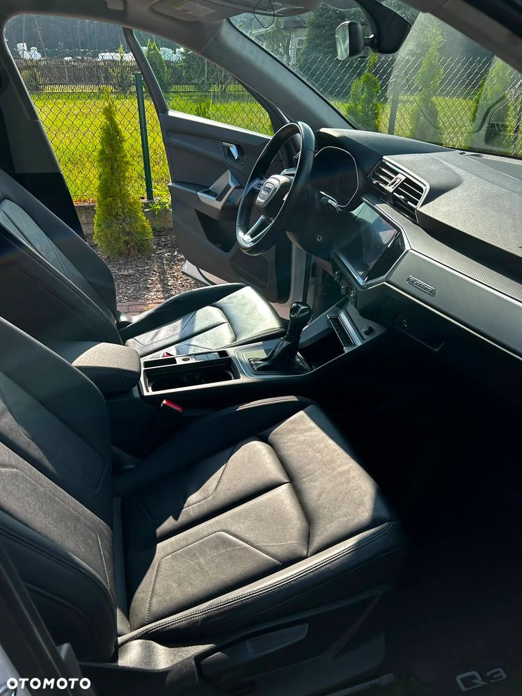 Audi Q3 - 18