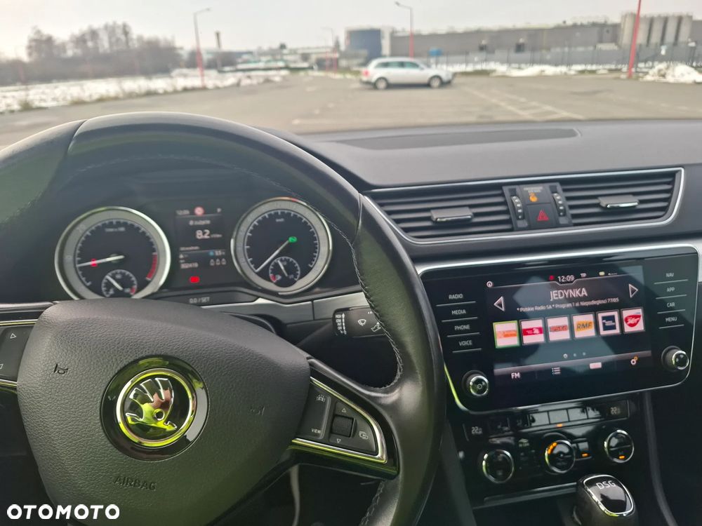 Skoda Superb 2.0 TDI SCR Ambition DSG - 18