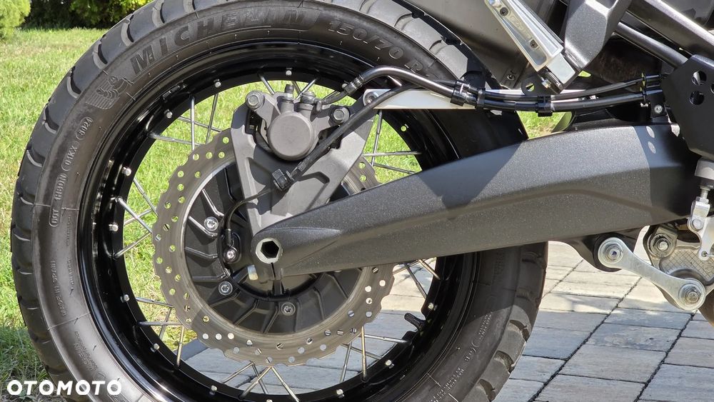 Yamaha Super Tenere - 24